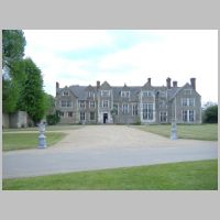 Loseley House, near Guildford, photo by Andrew Wilkinson, Wikipedia.jpg